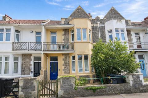 2 bed property, in Severn Avenue, £155,000