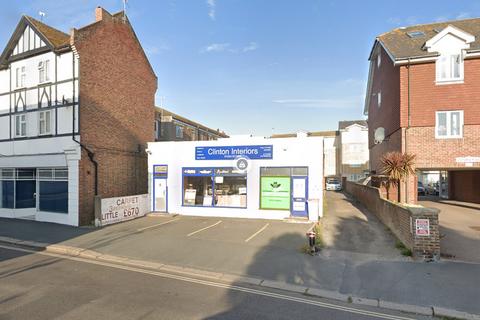 Land, in Victoria Drive, £350,000