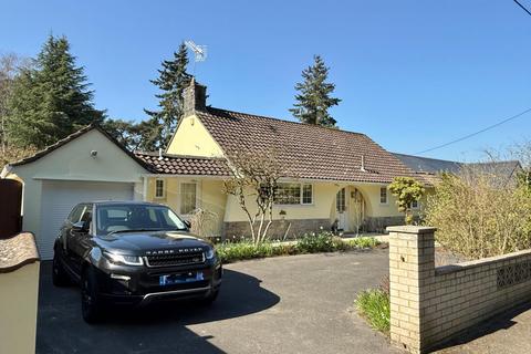 3 bed property, in Cedar Avenue, £710,000