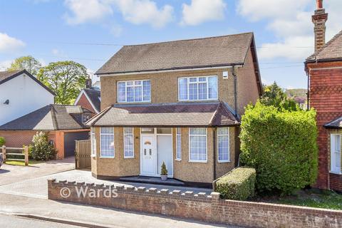 4 bed property, in Eynsford Road, £725,000