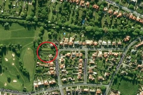 Land, in Land at 28 Calthorpe Drive, £179,000