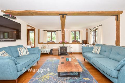 4 bed property, in Salts Lane, £950,000