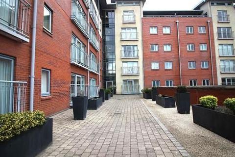 2 bed property, in Queens Road, £179,950
