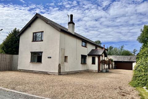 4 bed property, in Ballam Road, £750,000
