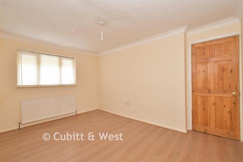 3 bed property, in Blackfriars Road, £250,000