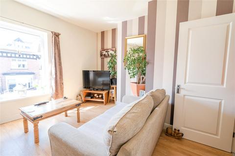 1 bed property, in Oxford Street, £125,000