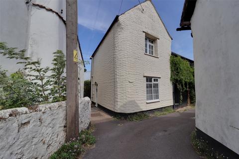 2 bed property, in Main Road, £159,000