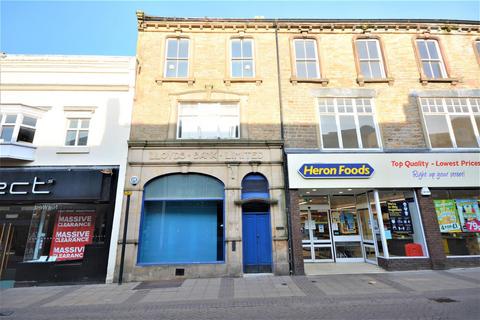 3 bed property, in Newgate Street, £100,000