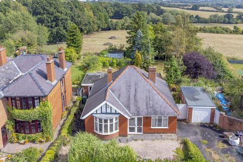 3 bed property, in Hassock Lane North, £450,000