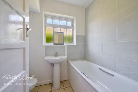 2 bed property, in Hither Green Lane, £320,000