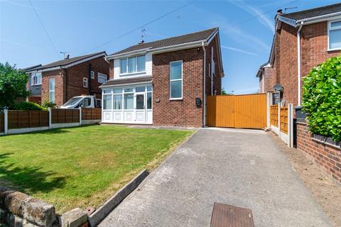 3 bed property, in Sutton Lane, £260,000