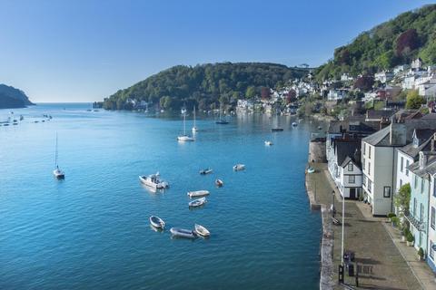 4 bed property, in Bayards Cove, £2,950,000