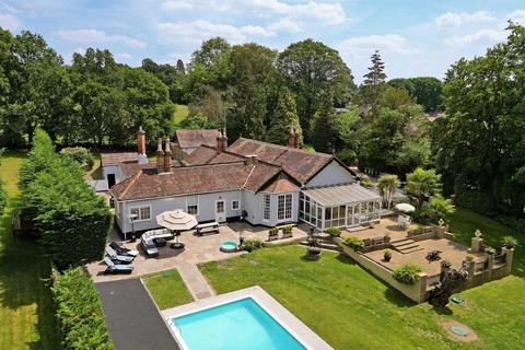 5 bed property, in Hollybush Hill, £1,875,000