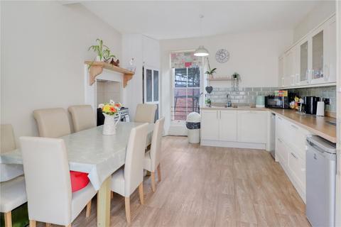 3 bed property, in Northfield Road, £137,000