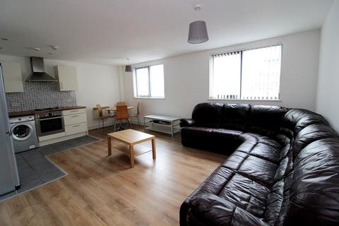 2 bed property, in Portside House, £120,000