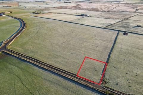 Studio, in Plot Of Land, £35,000