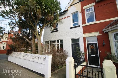 4 bed property, in Milton Street, £185,000