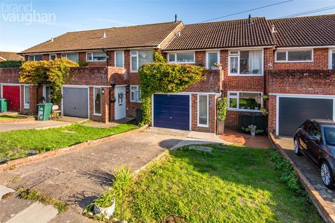 3 bed property, in Sandringham Drive, £600,000
