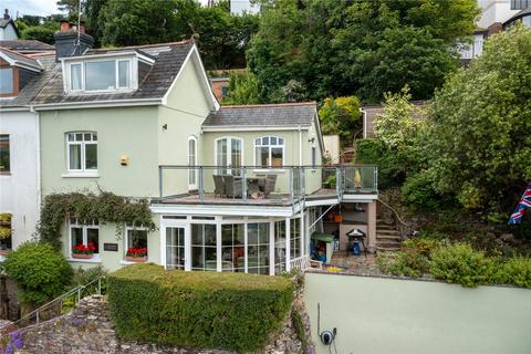 4 bed property, in Upper Wood Lane, £650,000