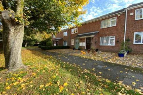 1 bed property, in Regent Walk, £92,000