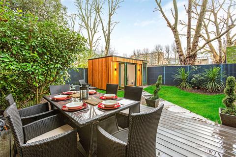 3 bed property, in Beaufort Mansions, £1,599,000