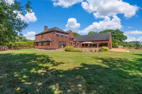 5 bed property, in Bascote Heath, £2,000,000