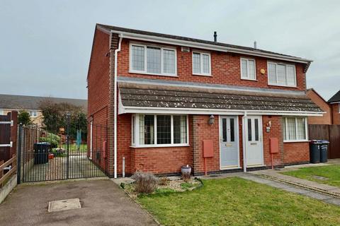 3 bed property, in Florian Way, £250,000