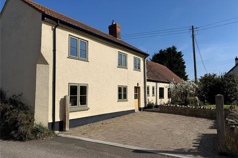 4 bed property, in Burton, £450,000
