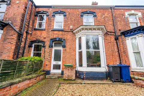 1 bed property, in Princes Avenue, £147,000