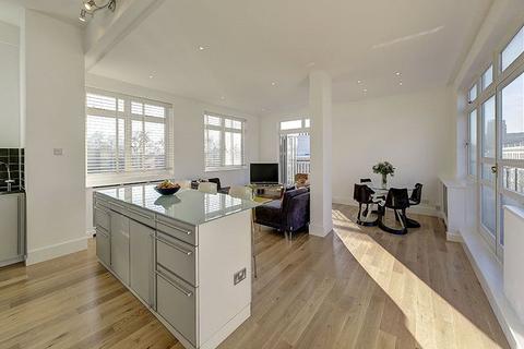 3 bed property, in Stanhope Gardens, £1,300,000
