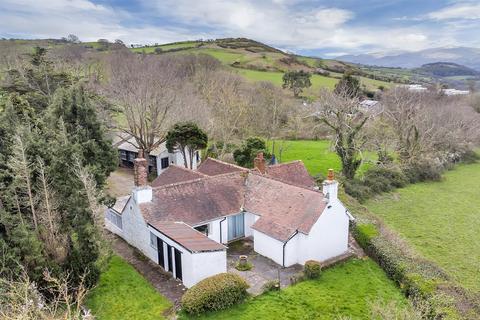 3 bed property, in Old Highway, £525,000