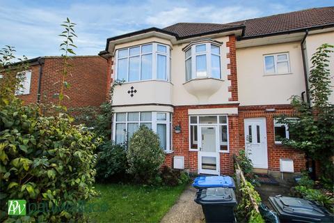 3 bed property, in Rosemary Avenue, £499,995