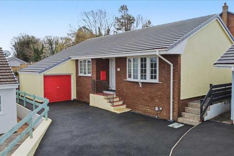 4 bed property, in 6 Wheelers Way, £295,000