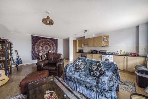 2 bed property, in Figham Road, £147,000