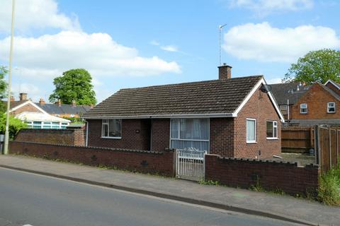 2 bed property, in Middleton Road, £285,000