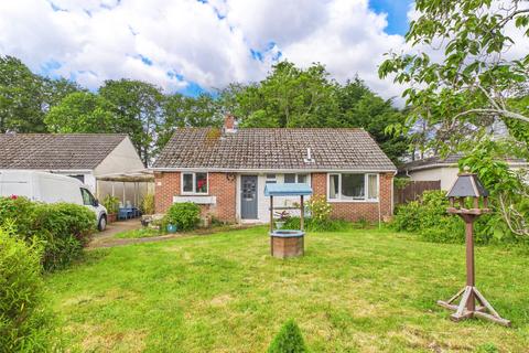 3 bed property, in Bransgore Gardens, £500,000