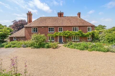 4 bed property, in Wrens Road, £825,000