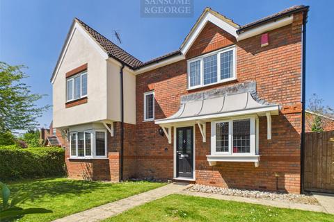 4 bed property, in Farriers Close, £725,000