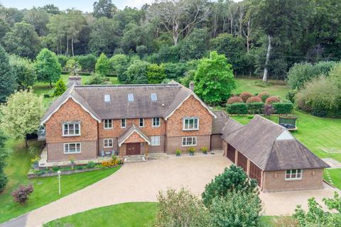 7 bed property, in West Meon, £2,600,000