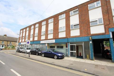 5 bed property, in Albert Road, £400,000