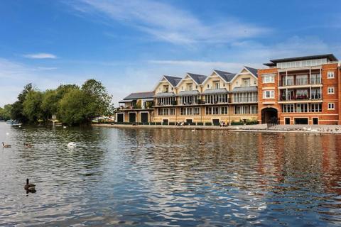 2 bed property, in Brocas Street, £1,850,000