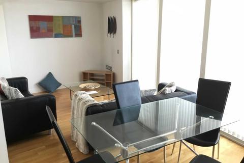 2 bed property, in NV Building, £225,000
