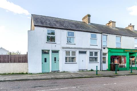 5 bed property, in Snowdon Street, £275,000