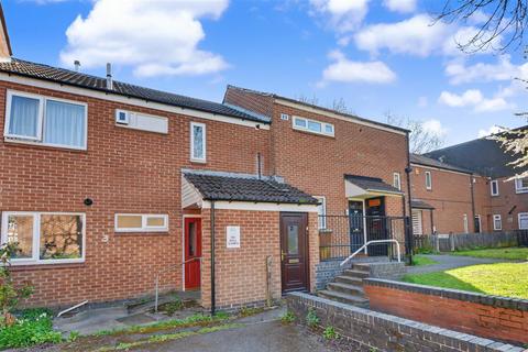 2 bed property, in Camomile Gardens, £97,000