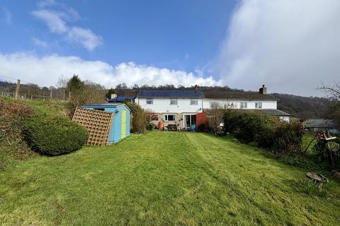 3 bed property, in Llanwenarth, £325,000