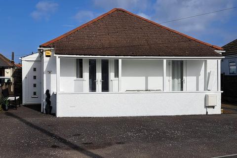 3 bed property, in Singledge Lane, £450,000