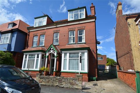 9 bed property, in Swanland Avenue, £399,999