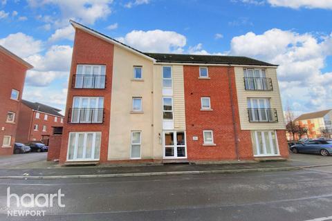 2 bed property, in Alicia Crescent, £120,000
