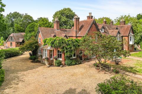 5 bed property, in Blundell Lane Bursledon Southampton, £2,500,000