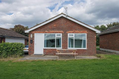 2 bed property, in Dolphin Way, £79,950